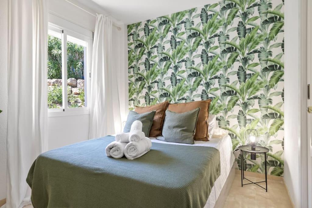 Beautiful 3 Bed Stylish & Cozy Apartment - Susanna Suite Mijas Luaran gambar