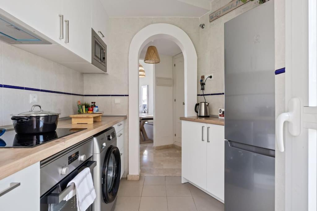 Beautiful 3 Bed Stylish & Cozy Apartment - Susanna Suite Mijas Luaran gambar